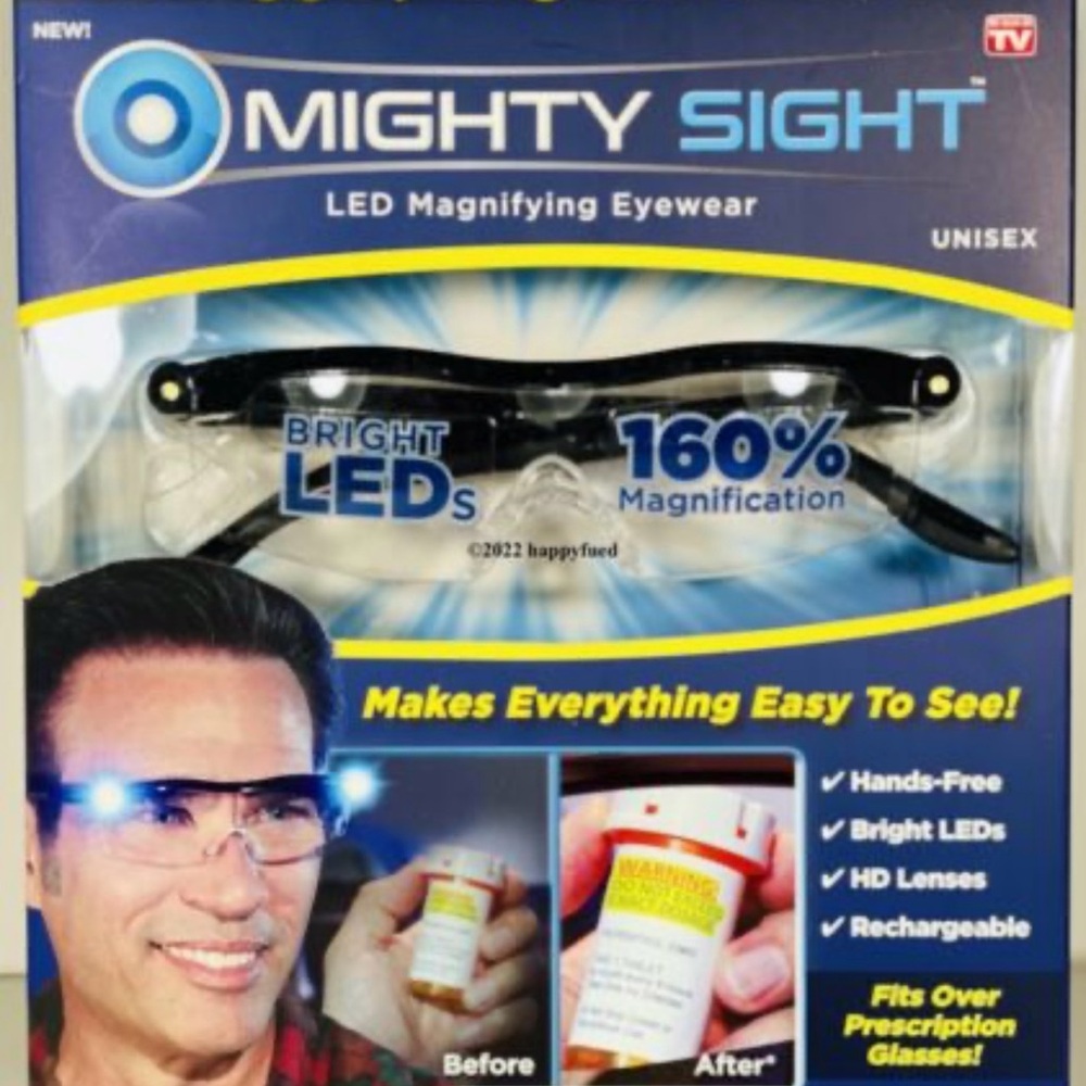 Maddie side magnifying